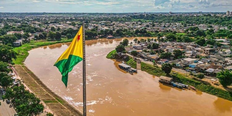 Elevação do Rio Acre sobe 1,47 metro em 24h; Defesa Civil alerta para riscos em Rio Branco