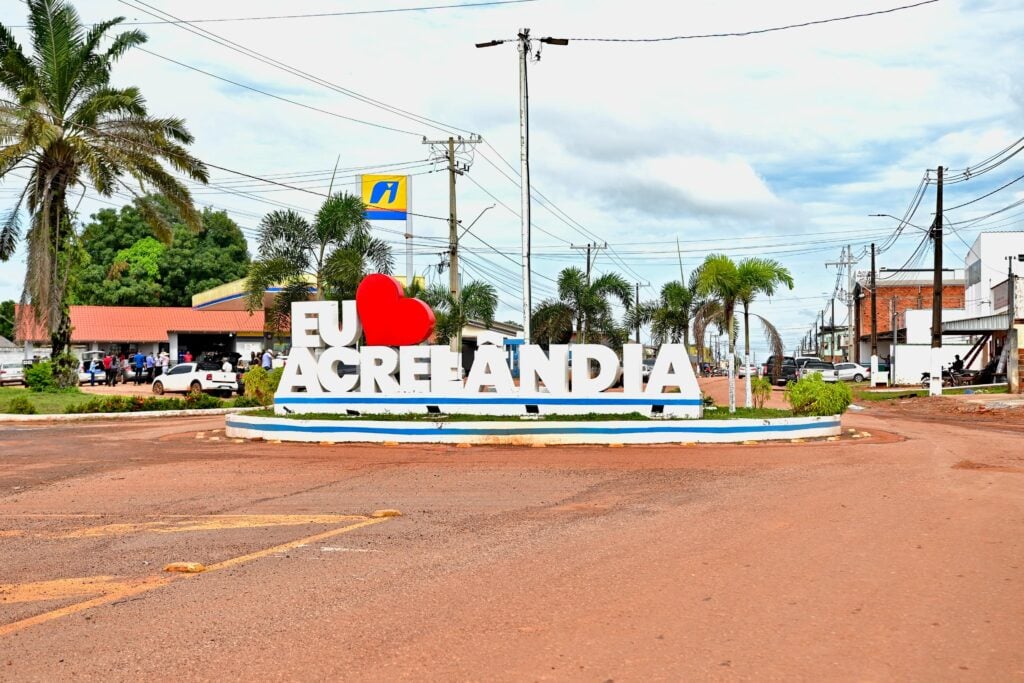 Acrelândia celebrou 33 anos com cavalgada histórica e sua tradição rural