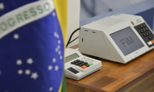Acreanos, regularize seu título de eleitor até 19/5 para evitar cancelamento e restrições em serviços essenciais.