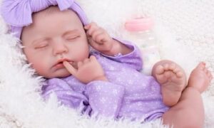Bebês Reborn: O Fenômeno das Bonecas Hiper-Realistas que Geram Polêmica