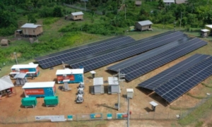 Vila no Acre Revoluciona a Transição Energética com Energia Limpa 24h