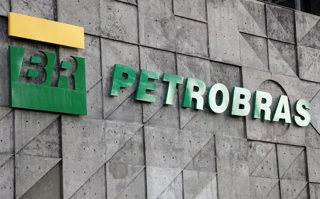 PETRÓLEO: Petrobras (PETR4) Sobe Firmemente com Conflito Entre Israel e Irã
