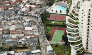 RELATÓRIO: Fortuna do 1% Mais Rico Poderia Acabar com a Pobreza Global 22 Vezes