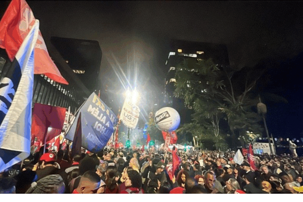 MANIFESTAÇÃO: Protesto na Avenida Paulista Reúne Milhares Contra Aumento de Tarifas dos EUA Notícias do Acre e6Barra8