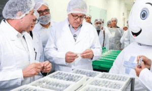 Após 20 anos, Brasil retoma produção de insulina e projeta 45 milhões de doses anuais para o SUS.
