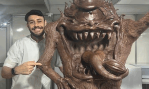 ARTE: Escultura de Chocolate Inspirada no Mapinguari Surpreende na ExpoAcre 2025
