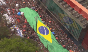 REJEIÇÃO: Protestos Contra a PEC da Blindagem e Projeto da Anistia Mobilizam Capitais Brasileiras