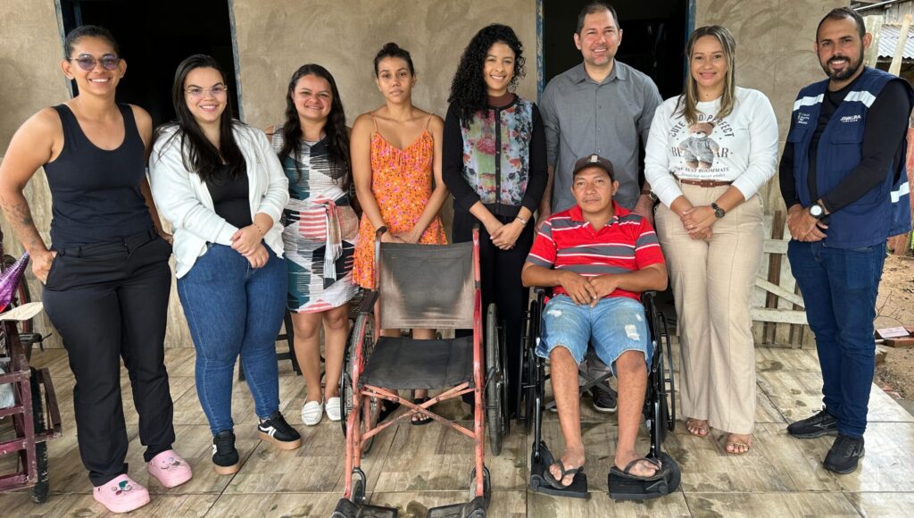 INCLUSÃO: Vereador Joabe Lira Entrega Cadeira de Rodas em Parceria com Rotary