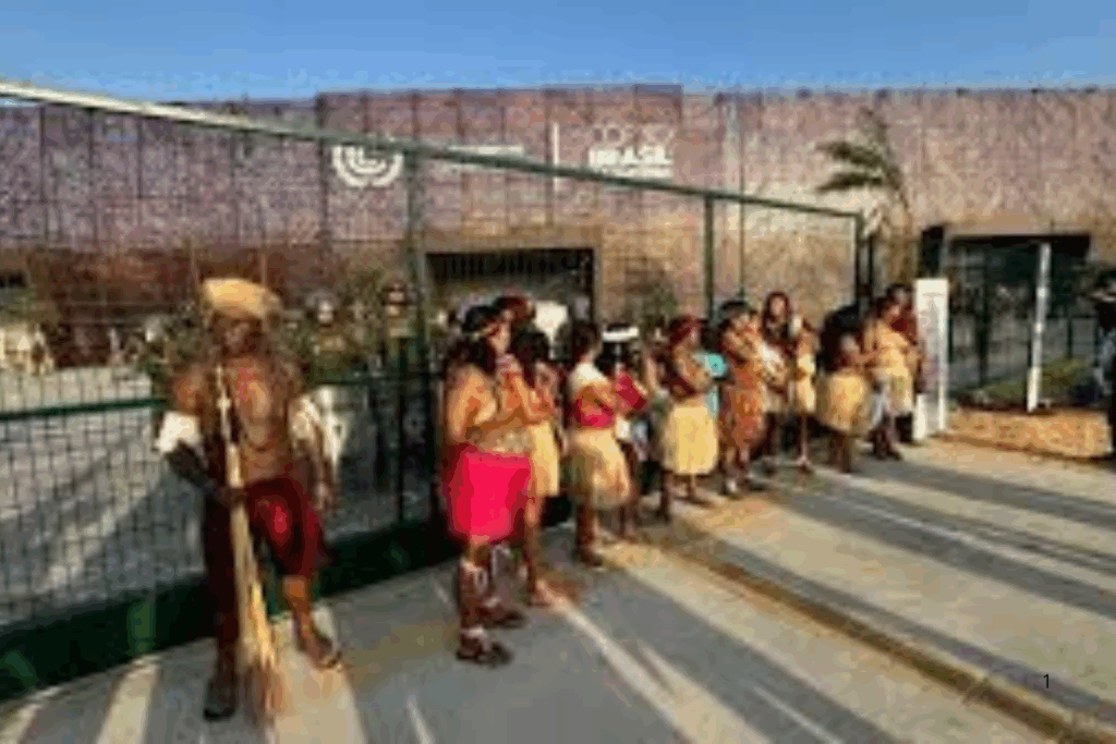 PROTESTO: Indígenas Munduruku Bloqueia Entrada da Blue Zone na COP30