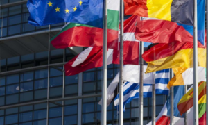 CRISE: UE Convocam Reunião de Emergência após Trump Ameaçar Tarifas por Oposição à Anexação da Groenlândia