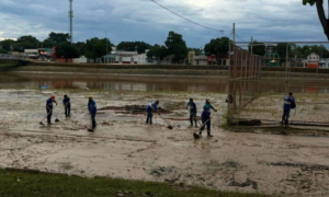 RECUPERAÇÃO: Vazante do Rio Acre Acelera a Limpeza em Rio Branco