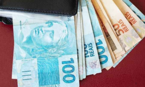 RENDA: Salário Mínimo de R$ 1.621 Começa a Ser Pago Nesta Segunda; INSS e Seguro-Desemprego têm Novos Valores