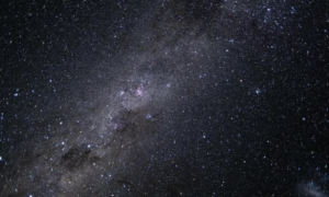 NASA: Imagem Inédita da Via Láctea Capturada na Missão Artemis II Impressiona com Registros Históricos