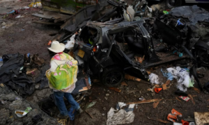TRAGÉDIA: Onda de Ataques com Granadas e Ônibus-Bomba Deixa 13 Mortos na Colômbia às Vésperas das Eleições