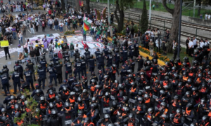 MANIFESTAÇÕES: Copa do Mundo Começa sob Protestos e Cobranças no México; Polícia Consegue Conter o Tumulto